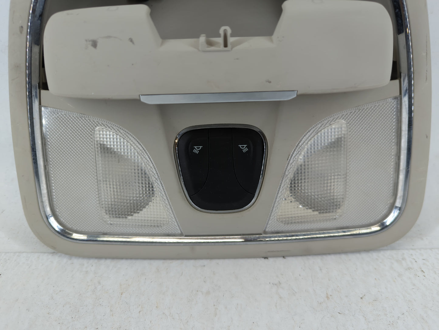 2014 Jeep Cherokee Overhead Roof Console - Oemusedautoparts1.com