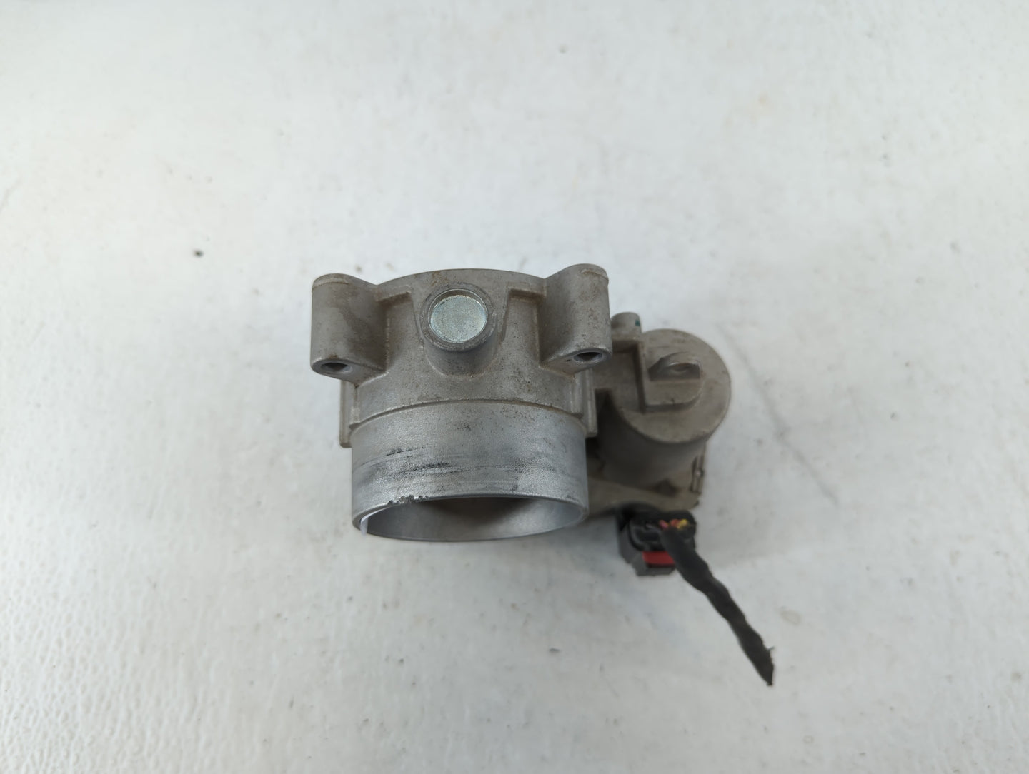 2014-2019 Jeep Cherokee Throttle Body P/N:04891970AB Fits Fits 2014 2015 2016 2017 2018 2019 2020 2021 2022 OEM Used Auto Pa