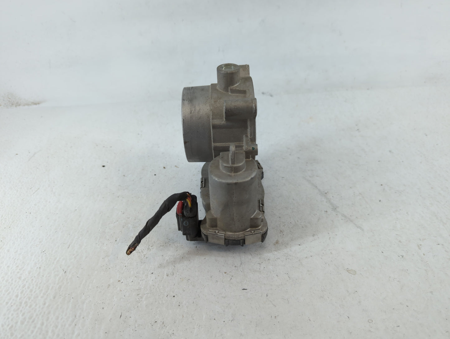 2014-2019 Jeep Cherokee Throttle Body P/N:04891970AB Fits Fits 2014 2015 2016 2017 2018 2019 2020 2021 2022 OEM Used Auto Pa