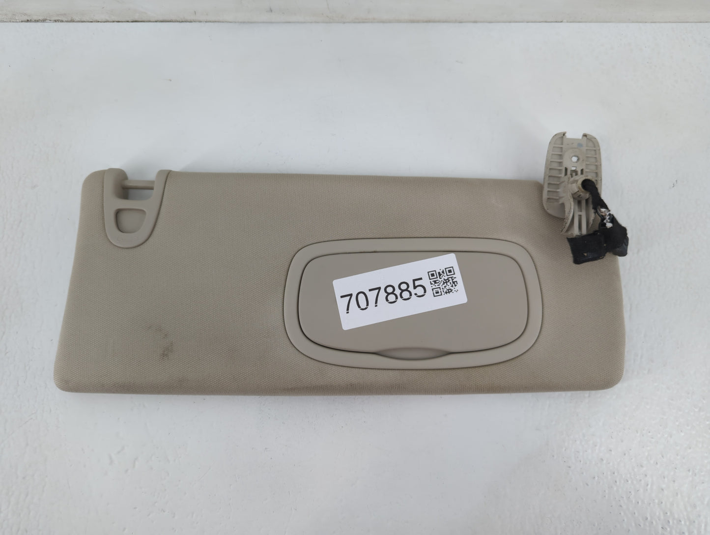 2014-2018 Jeep Cherokee Sun Visor Shade Replacement Passenger Right Mirror Fits Fits 2014 2015 2016 2017 2018 OEM Used Auto 