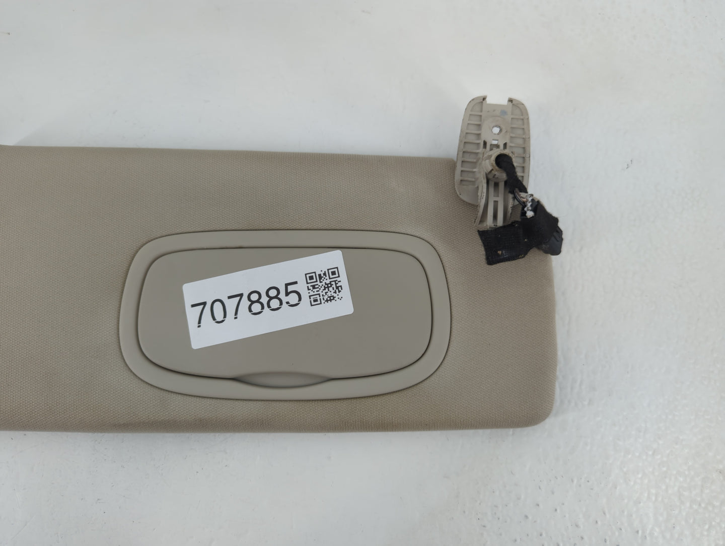 2014-2018 Jeep Cherokee Sun Visor Shade Replacement Passenger Right Mirror Fits Fits 2014 2015 2016 2017 2018 OEM Used Auto 