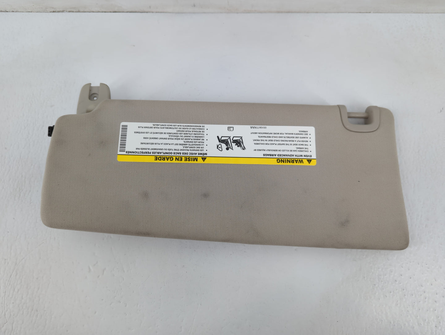 2014-2018 Jeep Cherokee Sun Visor Shade Replacement Passenger Right Mirror Fits Fits 2014 2015 2016 2017 2018 OEM Used Auto 