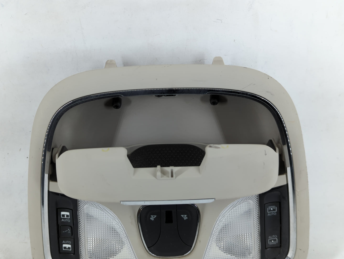 2014 Jeep Cherokee Overhead Roof Console - Oemusedautoparts1.com