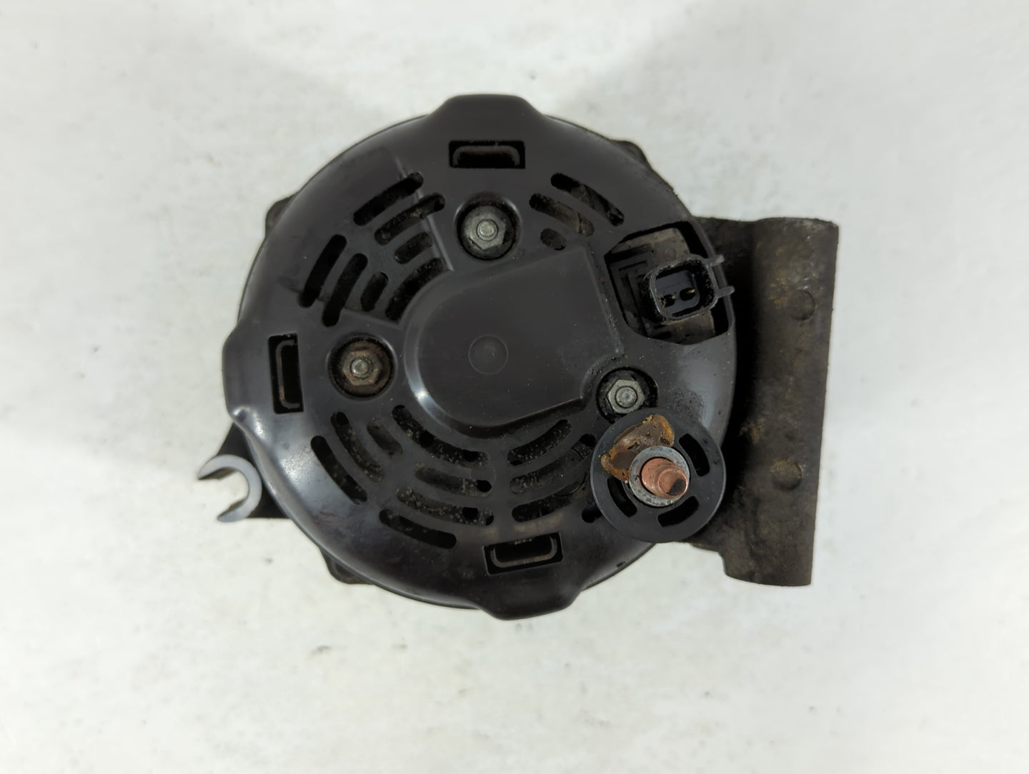 2014-2018 Jeep Cherokee Alternator Replacement Generator Charging Assembly Engine OEM Fits OEM Used Auto Parts - Oemusedauto
