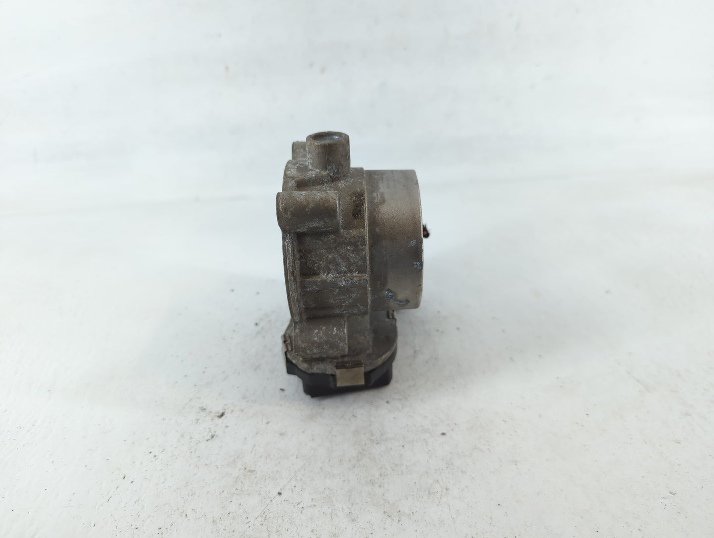2014-2019 Jeep Cherokee Throttle Body P/N:04891970AB Fits Fits 2014 2015 2016 2017 2018 2019 2020 2021 2022 OEM Used Auto Pa