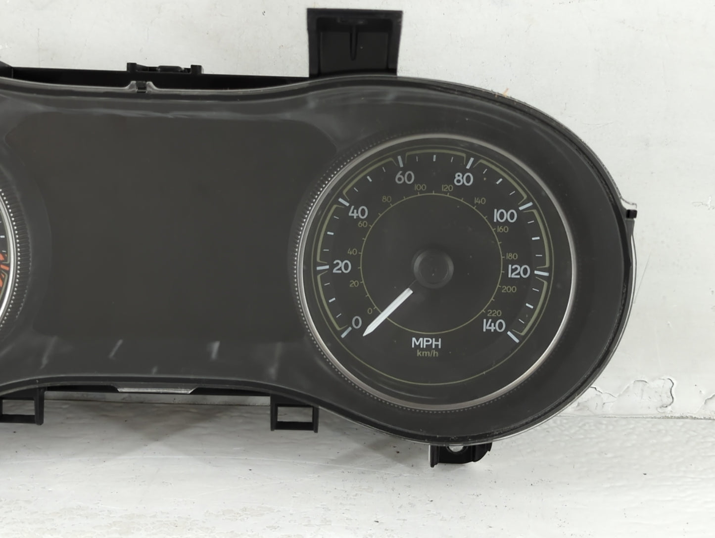 2014 Jeep Cherokee Instrument Cluster Speedometer Gauges P/N:TMBQI260314460 Fits OEM Used Auto Parts - Oemusedautoparts1.com