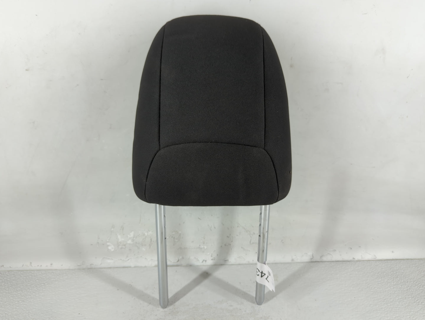 Jeep Cherokee Headrest Head Rest Front Driver Passenger Seat Black - Oemusedautoparts1.com
