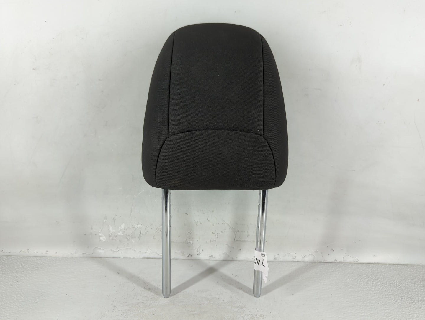 2014 Jeep Cherokee Headrest Head Rest Front Driver Passenger Seat Black - Oemusedautoparts1.com