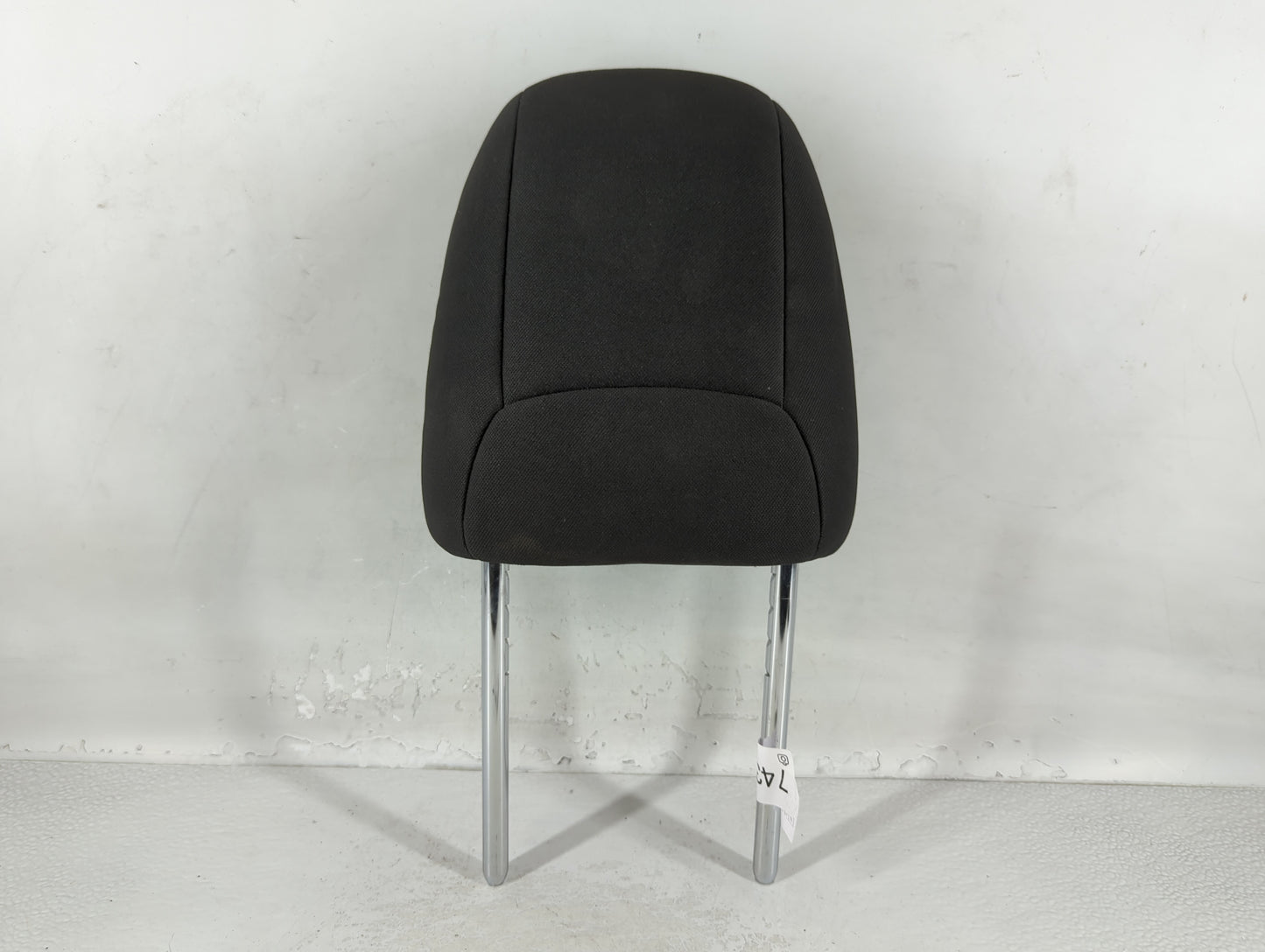 2014 Jeep Cherokee Headrest Head Rest Front Driver Passenger Seat Black - Oemusedautoparts1.com