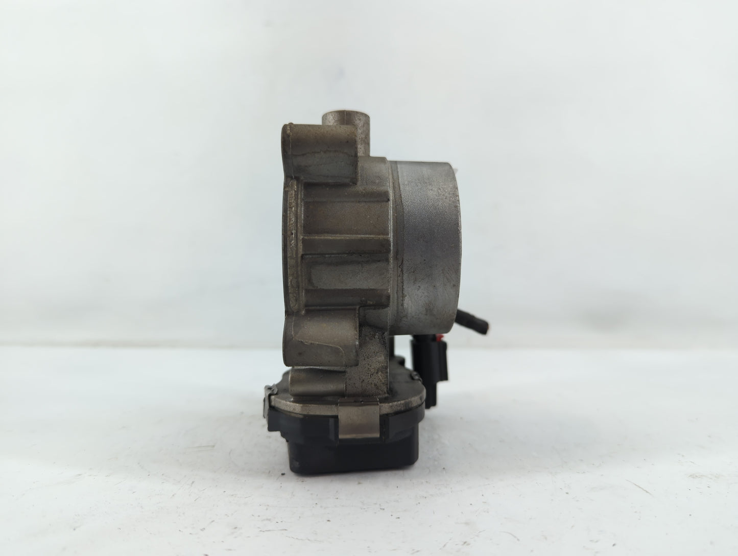 2014-2019 Jeep Cherokee Throttle Body P/N:04891970AB Fits Fits 2014 2015 2016 2017 2018 2019 2020 2021 2022 OEM Used Auto Pa