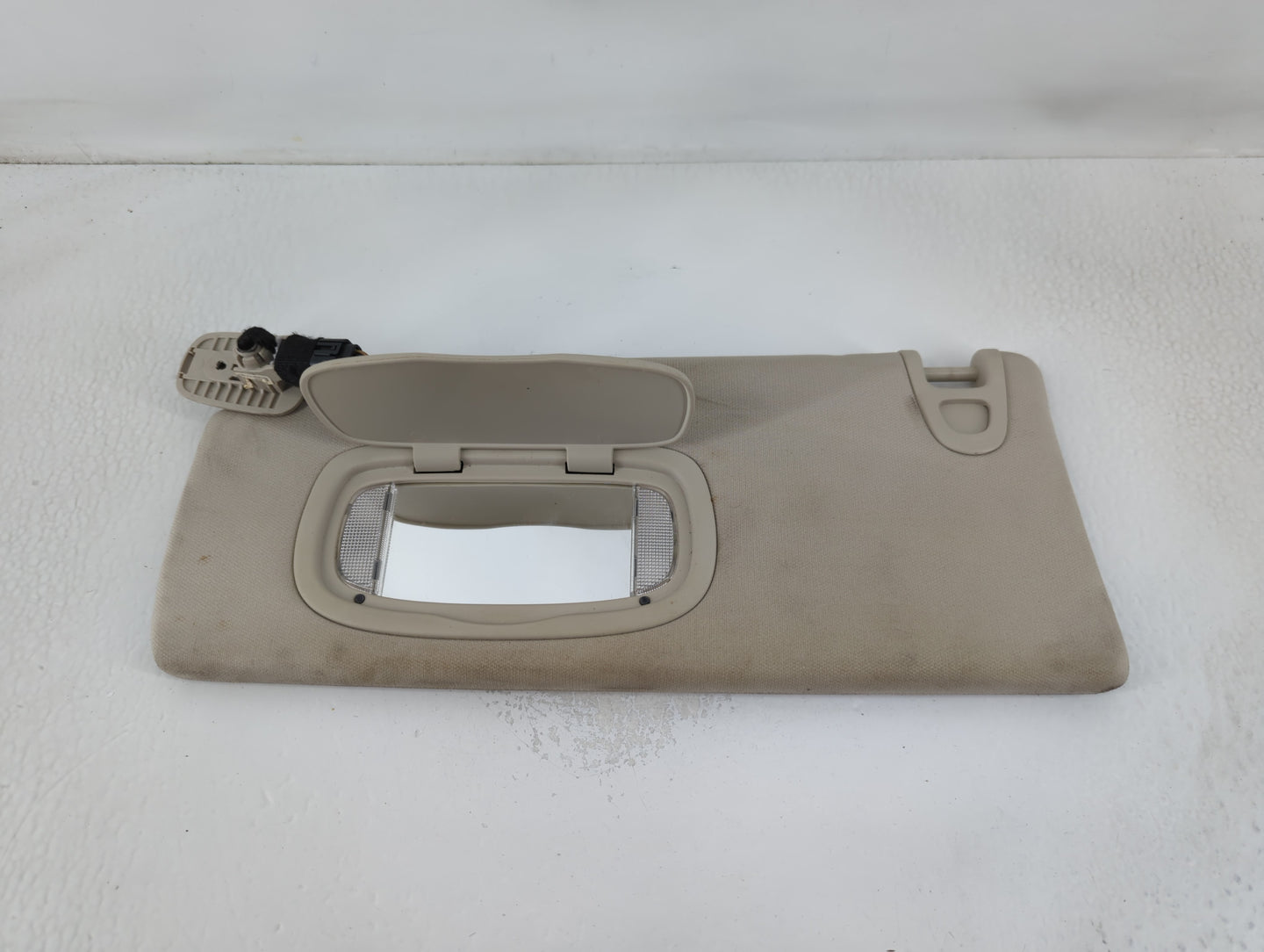 2014-2018 Jeep Cherokee Sun Visor Shade Replacement Passenger Right Mirror Fits Fits 2014 2015 2016 2017 2018 OEM Used Auto 