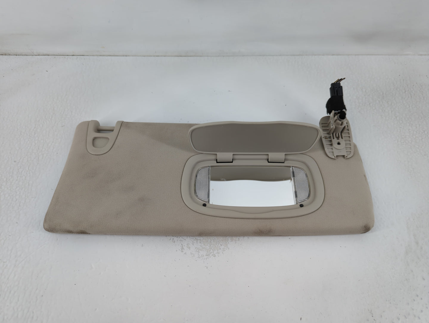 2014-2018 Jeep Cherokee Sun Visor Shade Replacement Driver Left Mirror Fits Fits 2014 2015 2016 2017 2018 OEM Used Auto Part