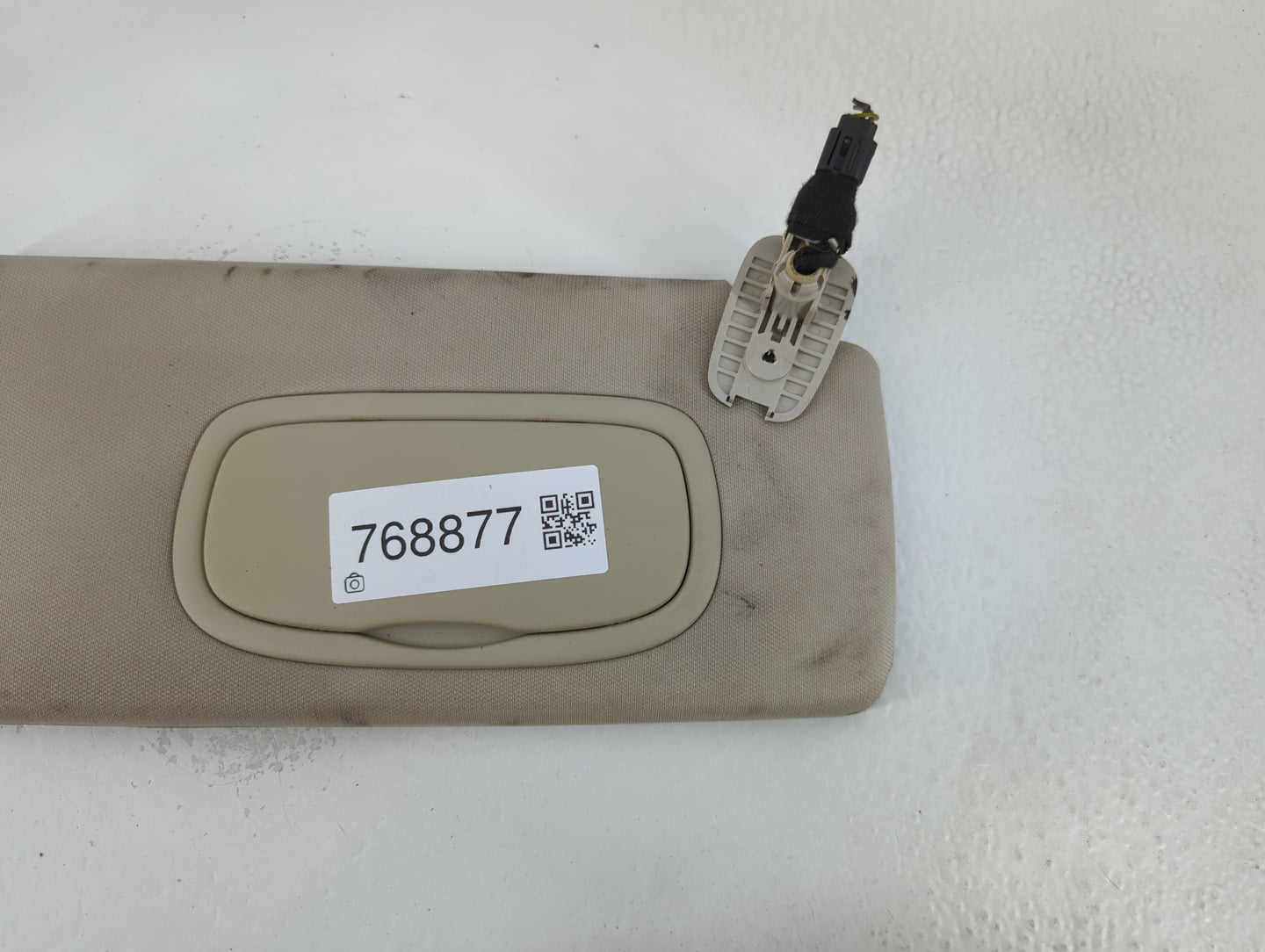 2014-2018 Jeep Cherokee Sun Visor Shade Replacement Passenger Right Mirror Fits Fits 2014 2015 2016 2017 2018 OEM Used Auto 