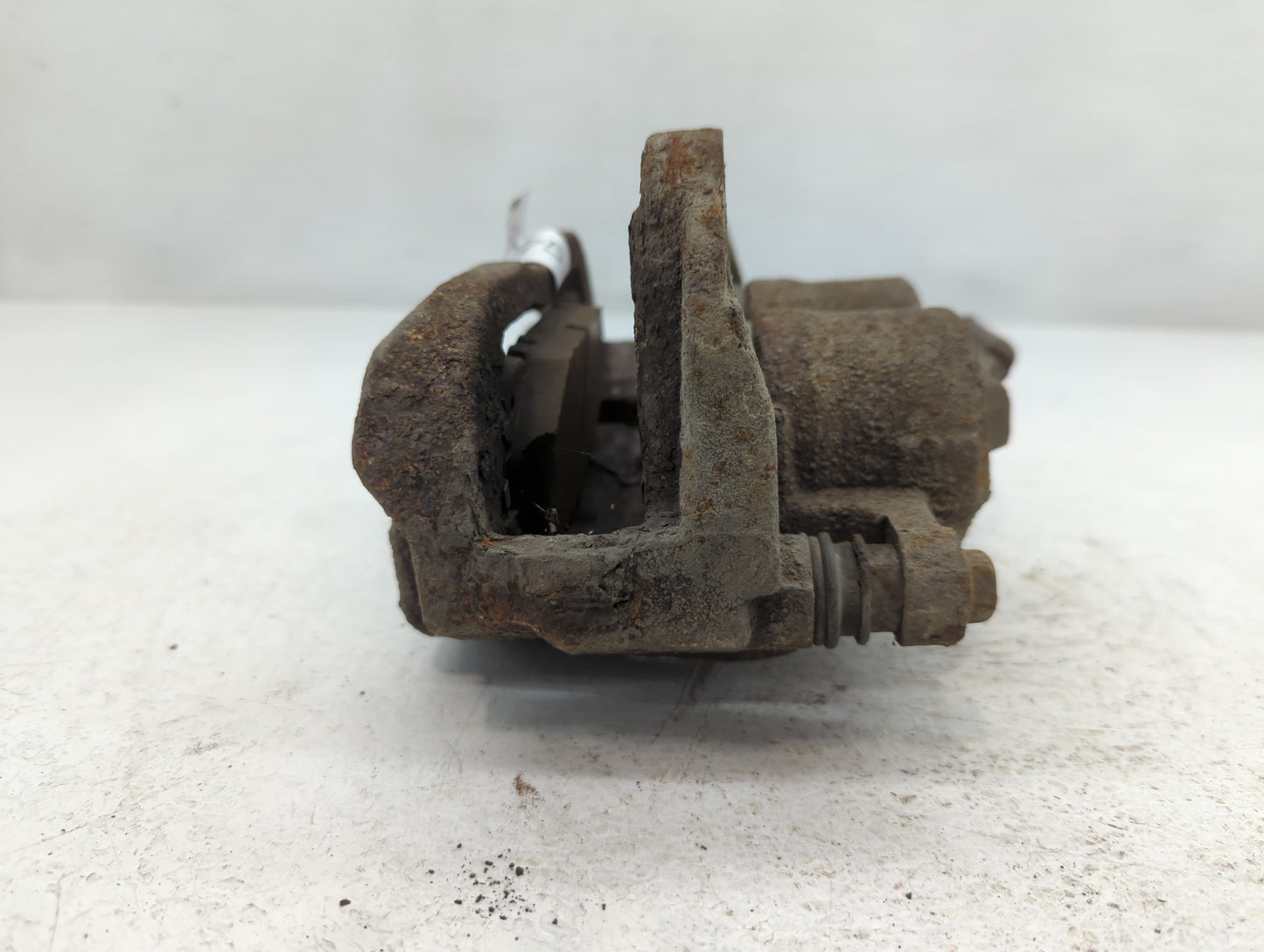 2014-2022 Jeep Cherokee Front Driver Left Brake Caliper - Oemusedautoparts1.com