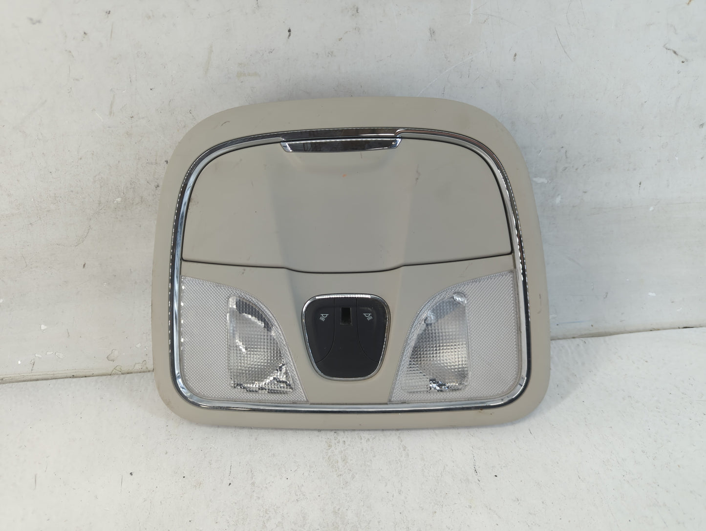 2014 Jeep Cherokee Overhead Roof Console - Oemusedautoparts1.com