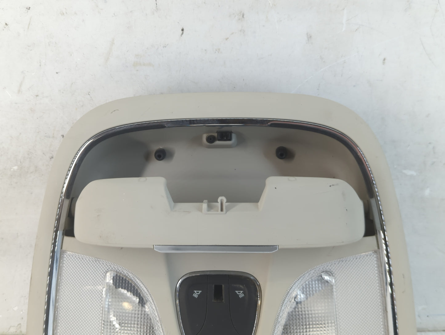 2014 Jeep Cherokee Overhead Roof Console - Oemusedautoparts1.com