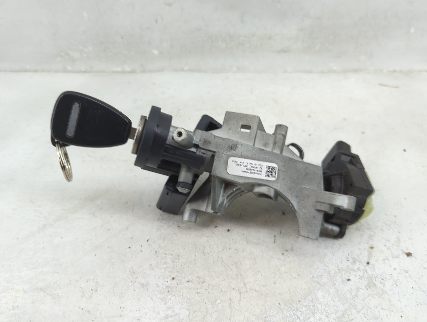Jeep Compass Ignition Switch Oem 1017724 - Oemusedautoparts1.com