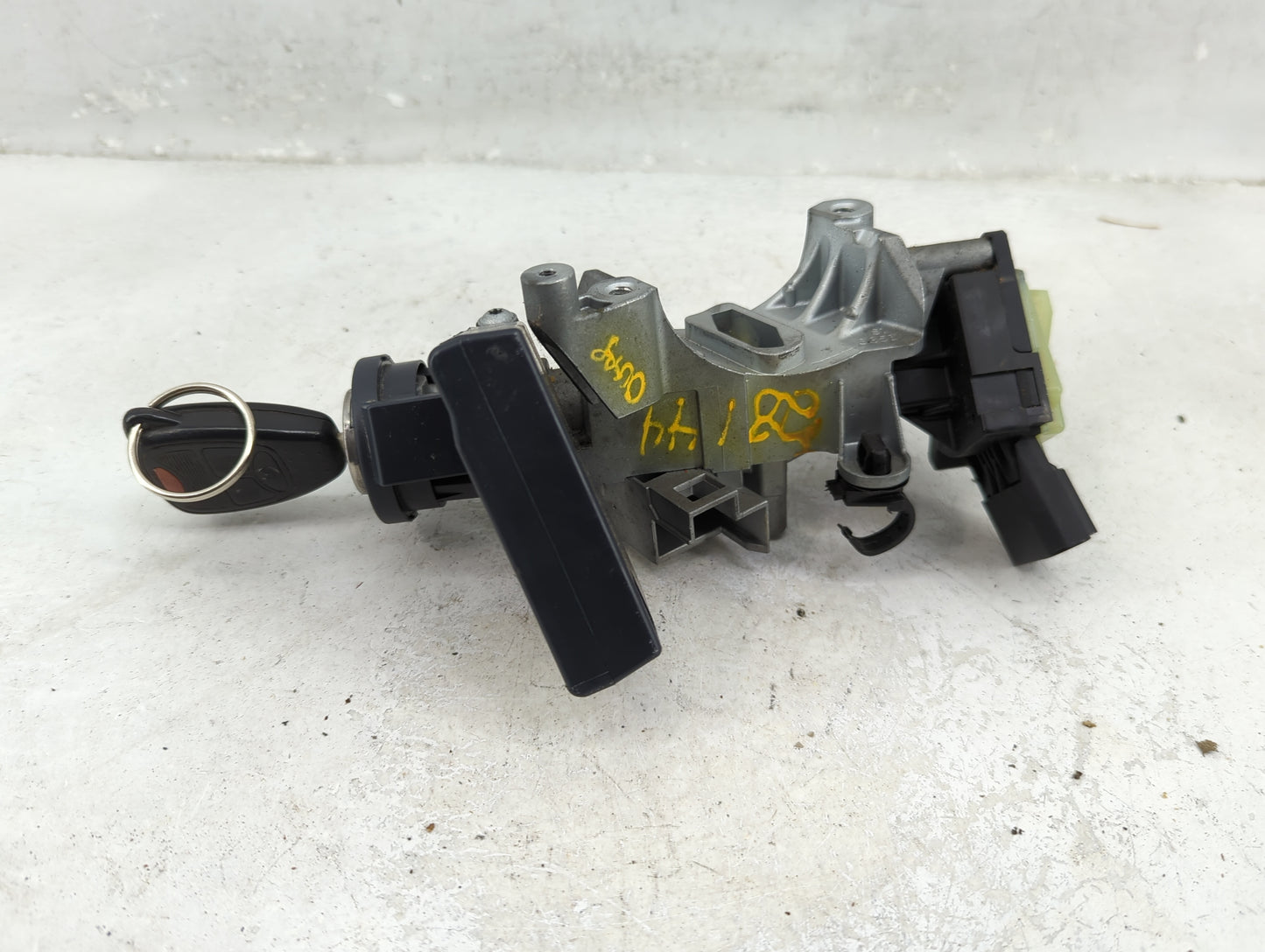 Jeep Compass Ignition Switch Oem 1017724 - Oemusedautoparts1.com