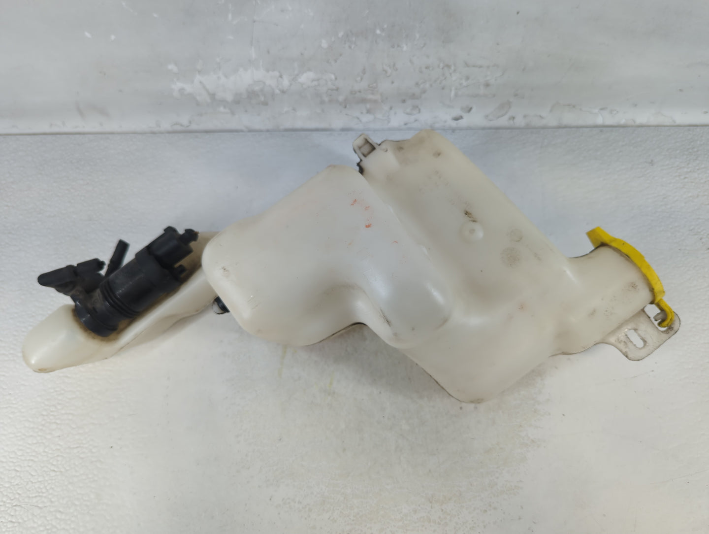 Jeep Compass Windshield Washer Fluid Reservoir Bottle Oem - Oemusedautoparts1.com