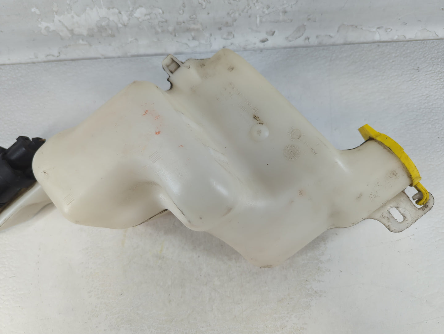 Jeep Compass Windshield Washer Fluid Reservoir Bottle Oem - Oemusedautoparts1.com