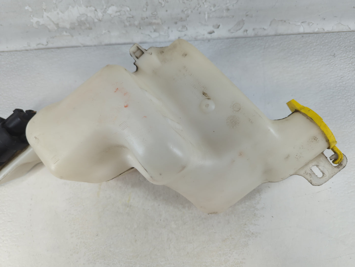 Jeep Compass Windshield Washer Fluid Reservoir Bottle Oem - Oemusedautoparts1.com