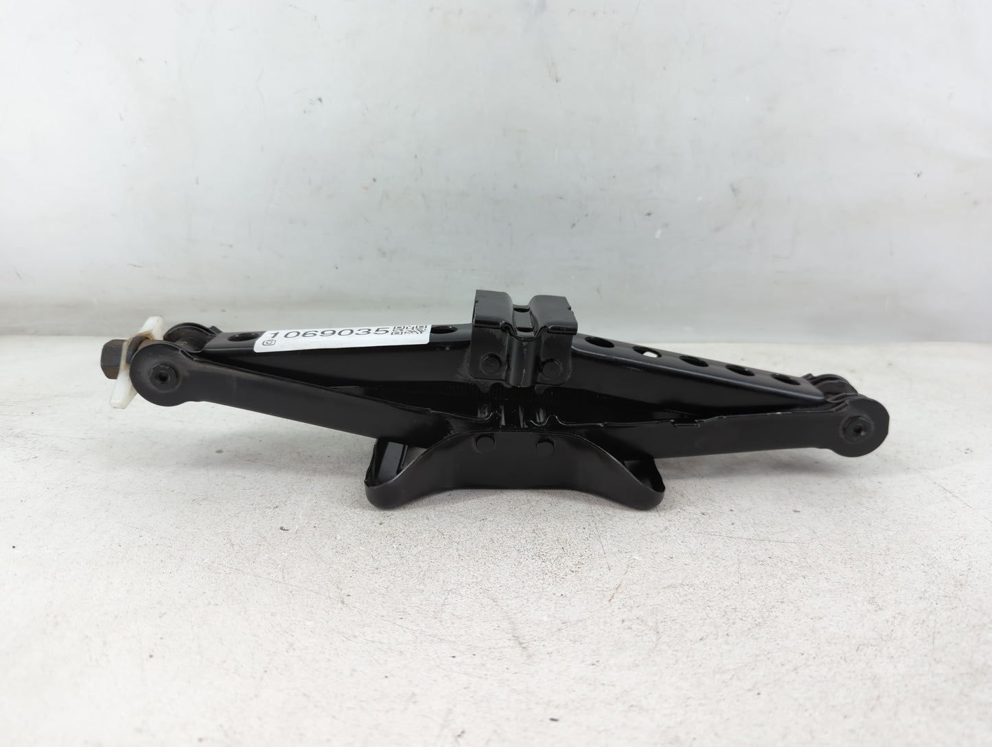 2014 Jeep Compass Spare Scissor Car Jack 1069035 - Oemusedautoparts1.com