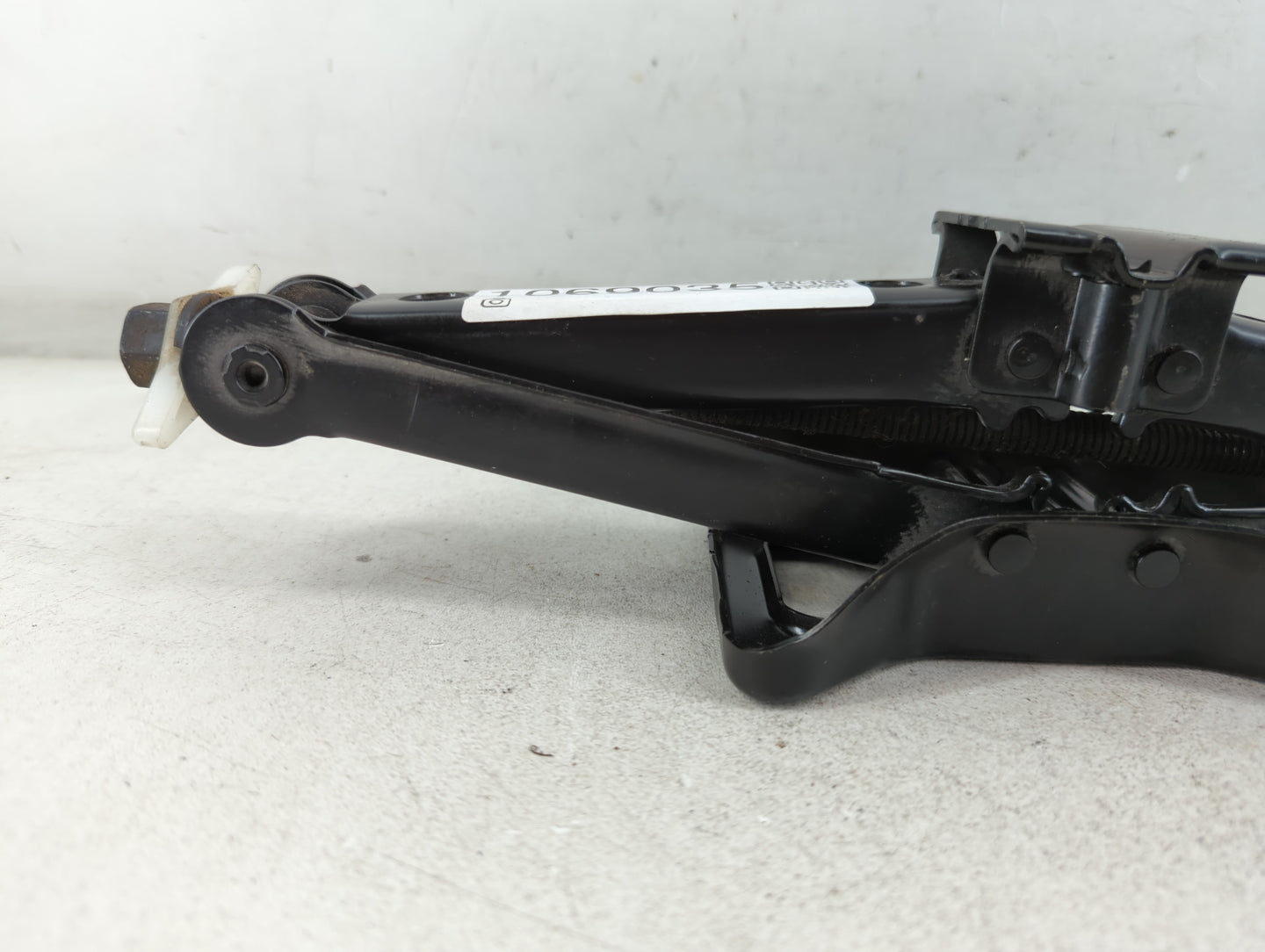 2014 Jeep Compass Spare Scissor Car Jack 1069035 - Oemusedautoparts1.com