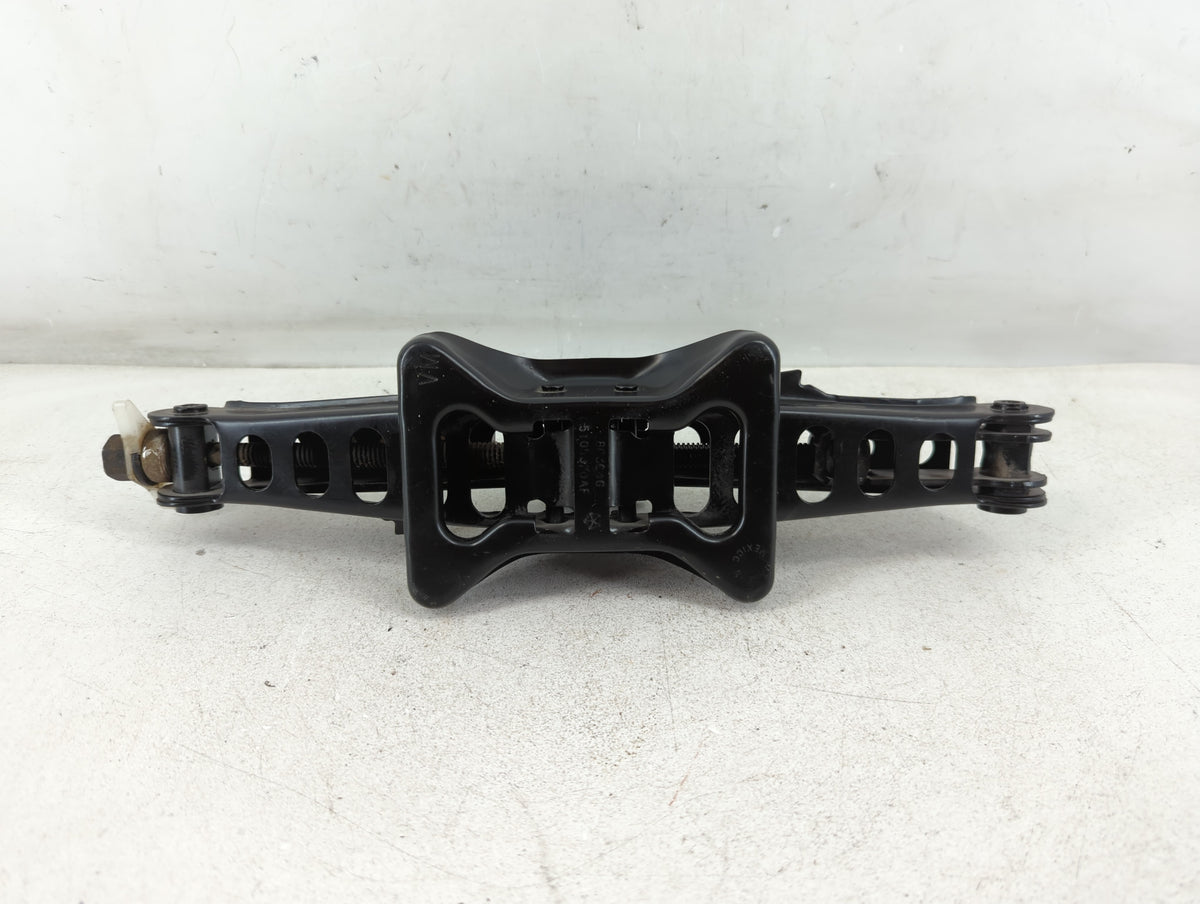 2014 Jeep Compass Spare Scissor Car Jack 1069035 - Oemusedautoparts1.com