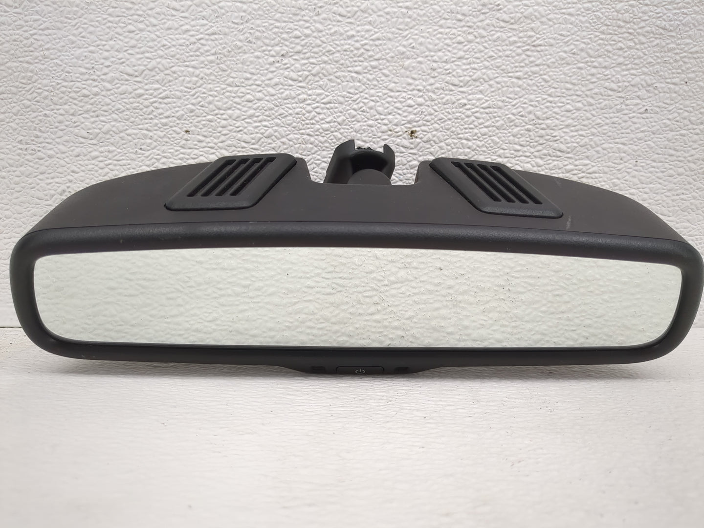 2014 Jeep Compass Interior Rear View Mirror Replacement OEM P/N:E11026130 Fits OEM Used Auto Parts - Oemusedautoparts1.com