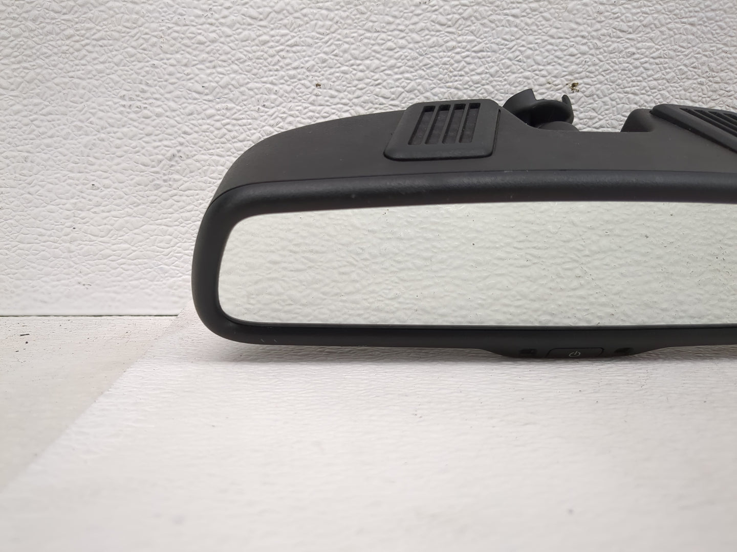 2014 Jeep Compass Interior Rear View Mirror Replacement OEM P/N:E11026130 Fits OEM Used Auto Parts - Oemusedautoparts1.com