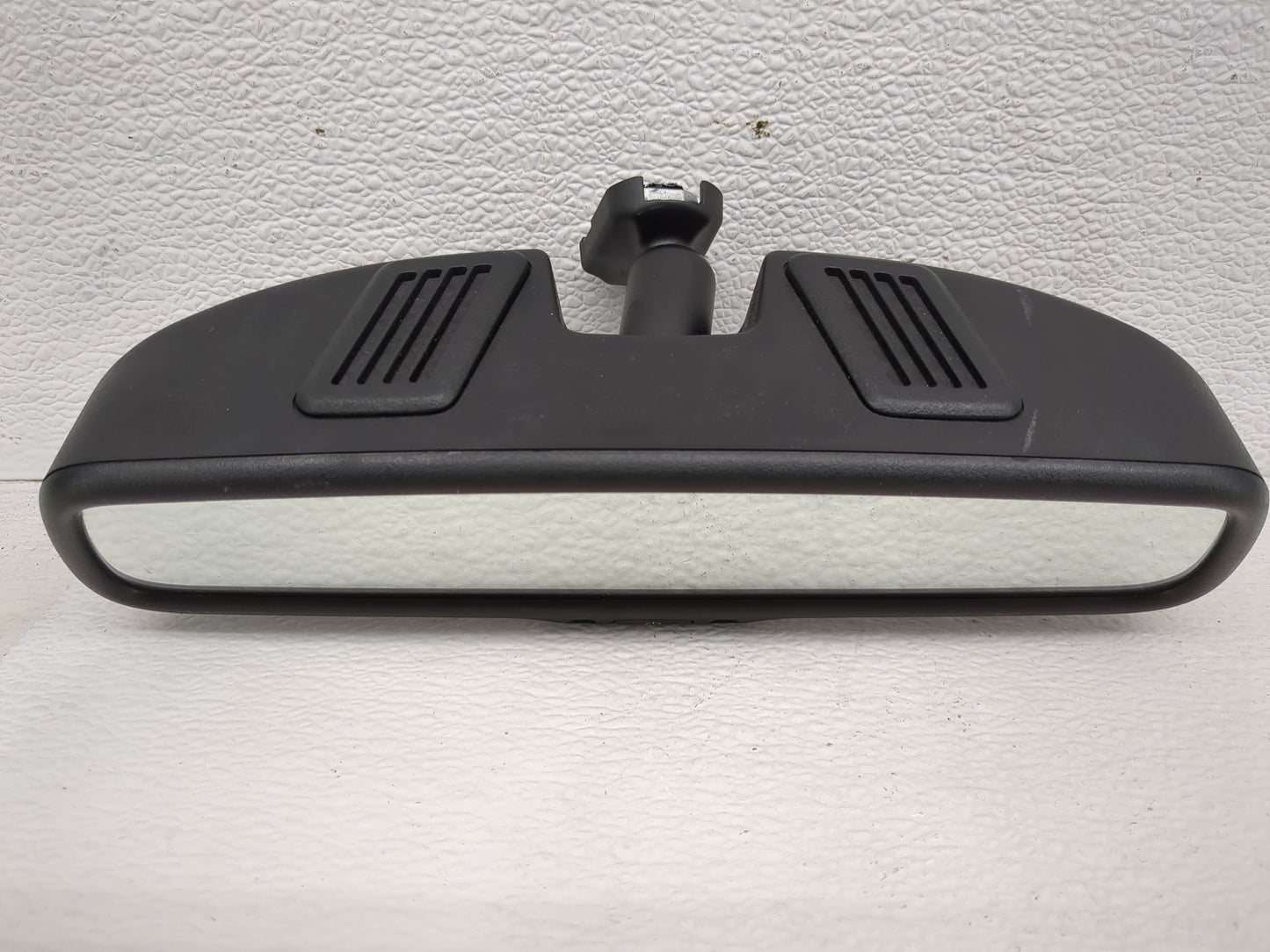 2014 Jeep Compass Interior Rear View Mirror Replacement OEM P/N:E11026130 Fits OEM Used Auto Parts - Oemusedautoparts1.com