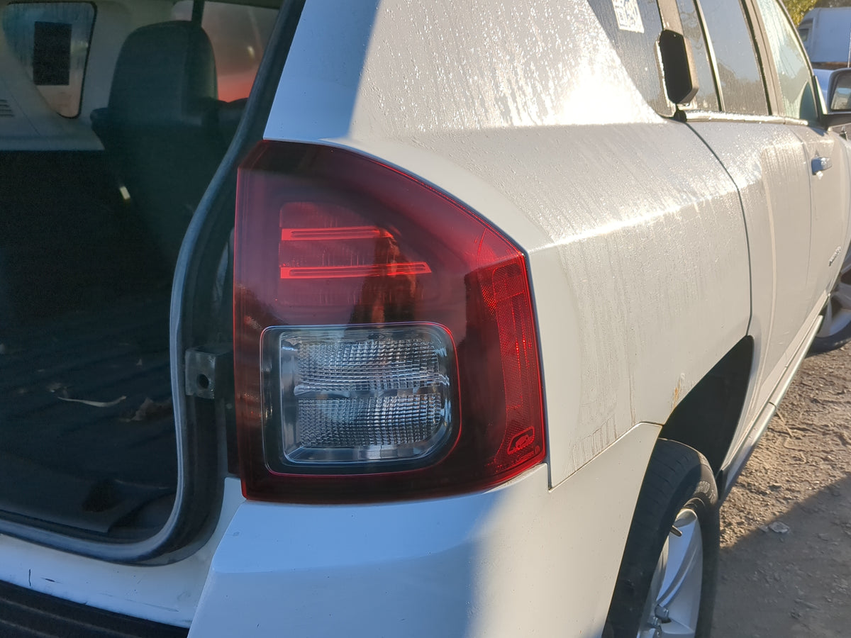 2014-2017 Jeep Compass Tail Light Assembly Passenger Right OEM Fits Fits 2014 2015 2016 2017 OEM Used Auto Parts - Oemusedau