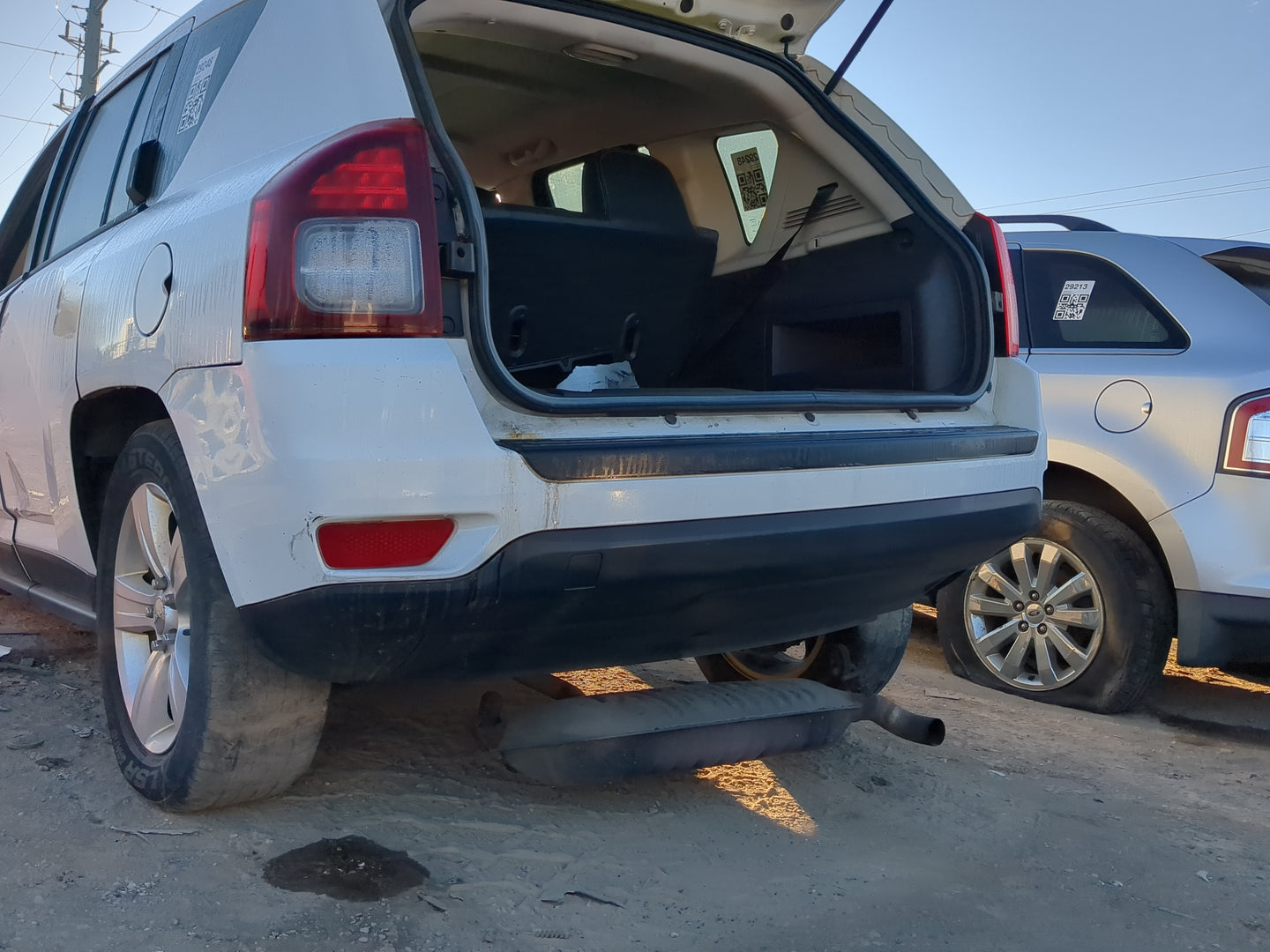 2014 Jeep Compass Rear Bumper Assembly Oem - Oemusedautoparts1.com