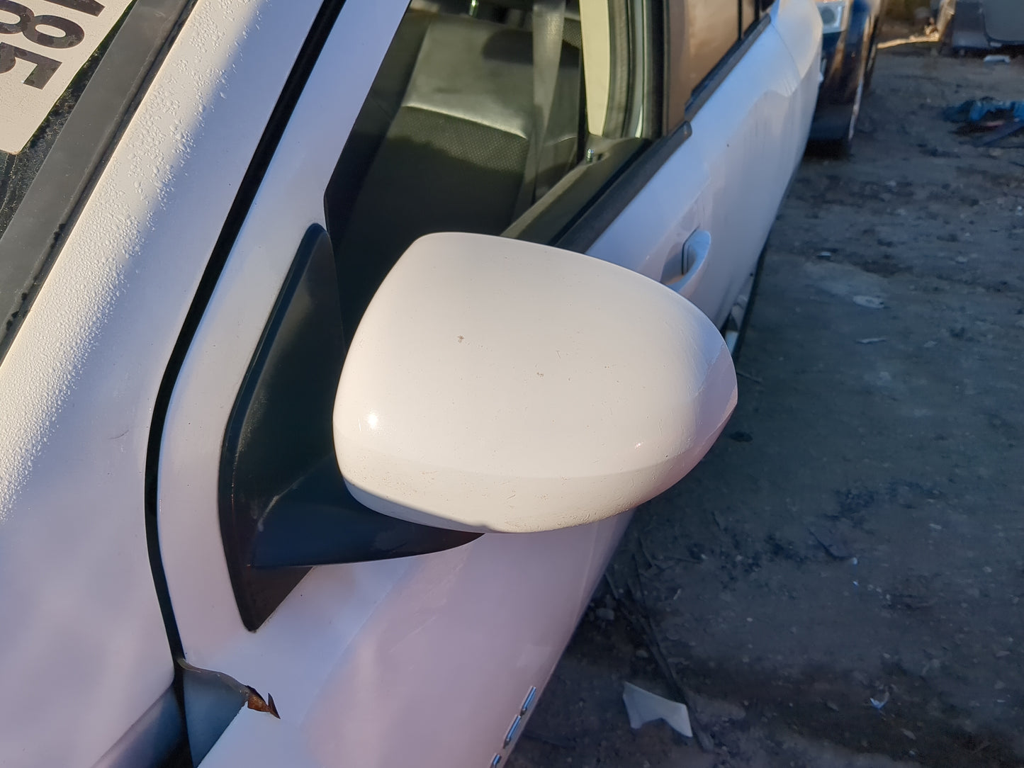 2014 Jeep Compass Driver Side View Mirror - Left Door Mirror OEM Used - Oemusedautoparts1.com