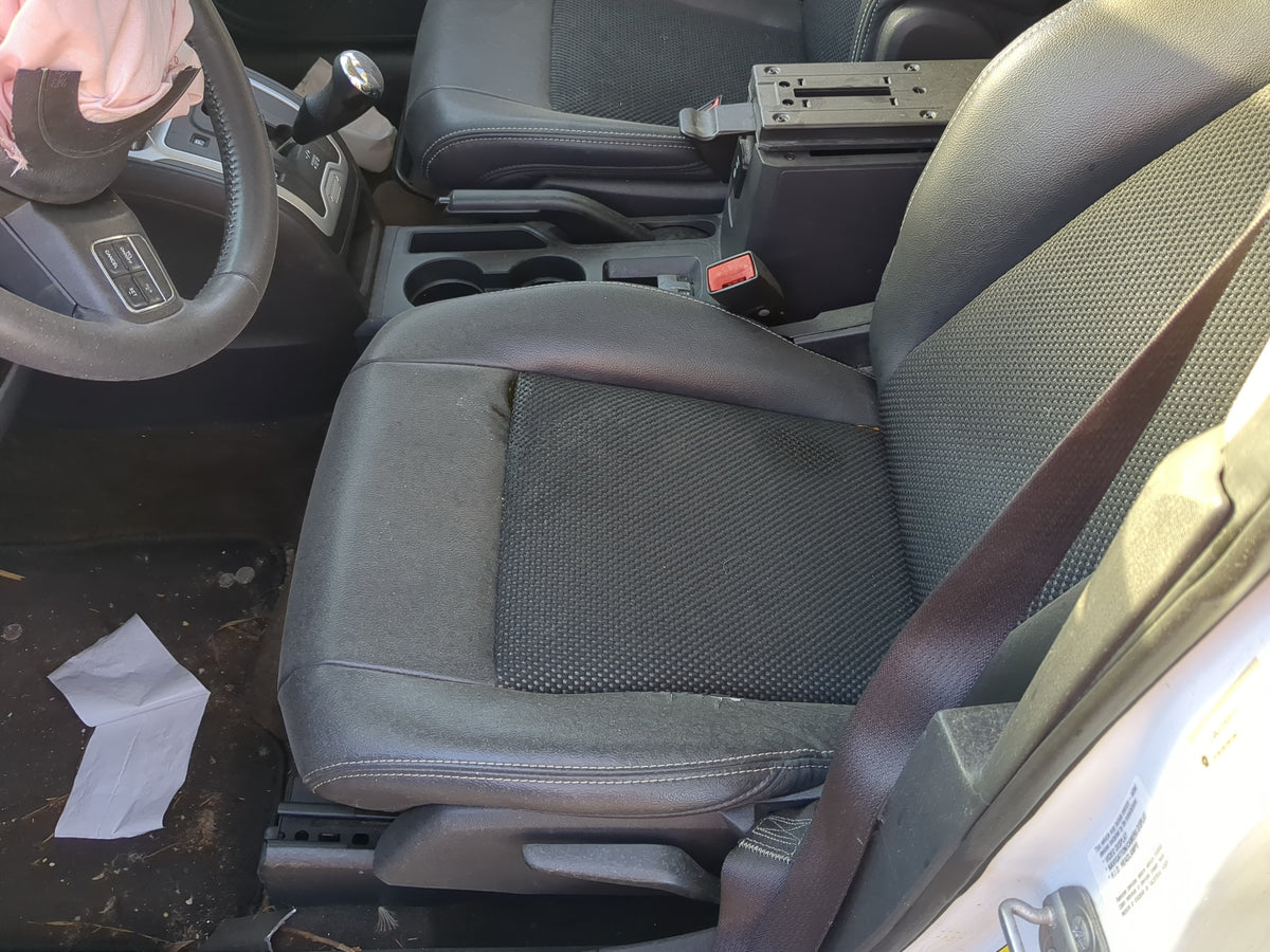 2009-2014 Jeep Compass Driver Front Seat Oem 1201526 - Oemusedautoparts1.com