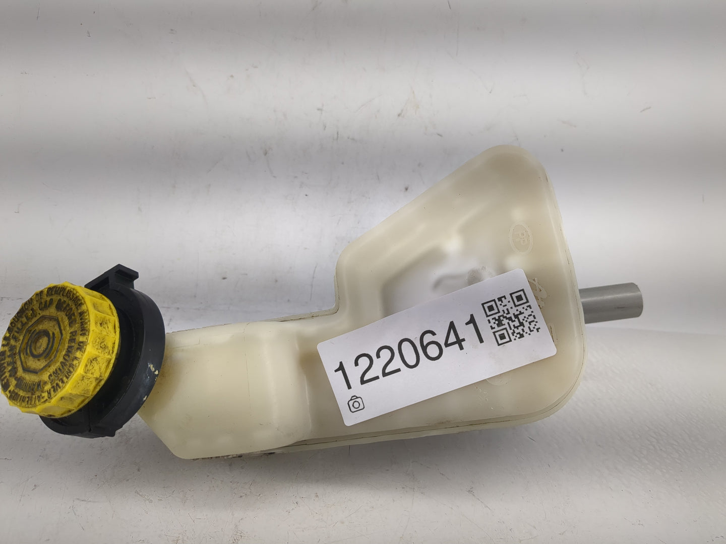 Jeep Compass Brake Master Cylinder 1220641 - Oemusedautoparts1.com