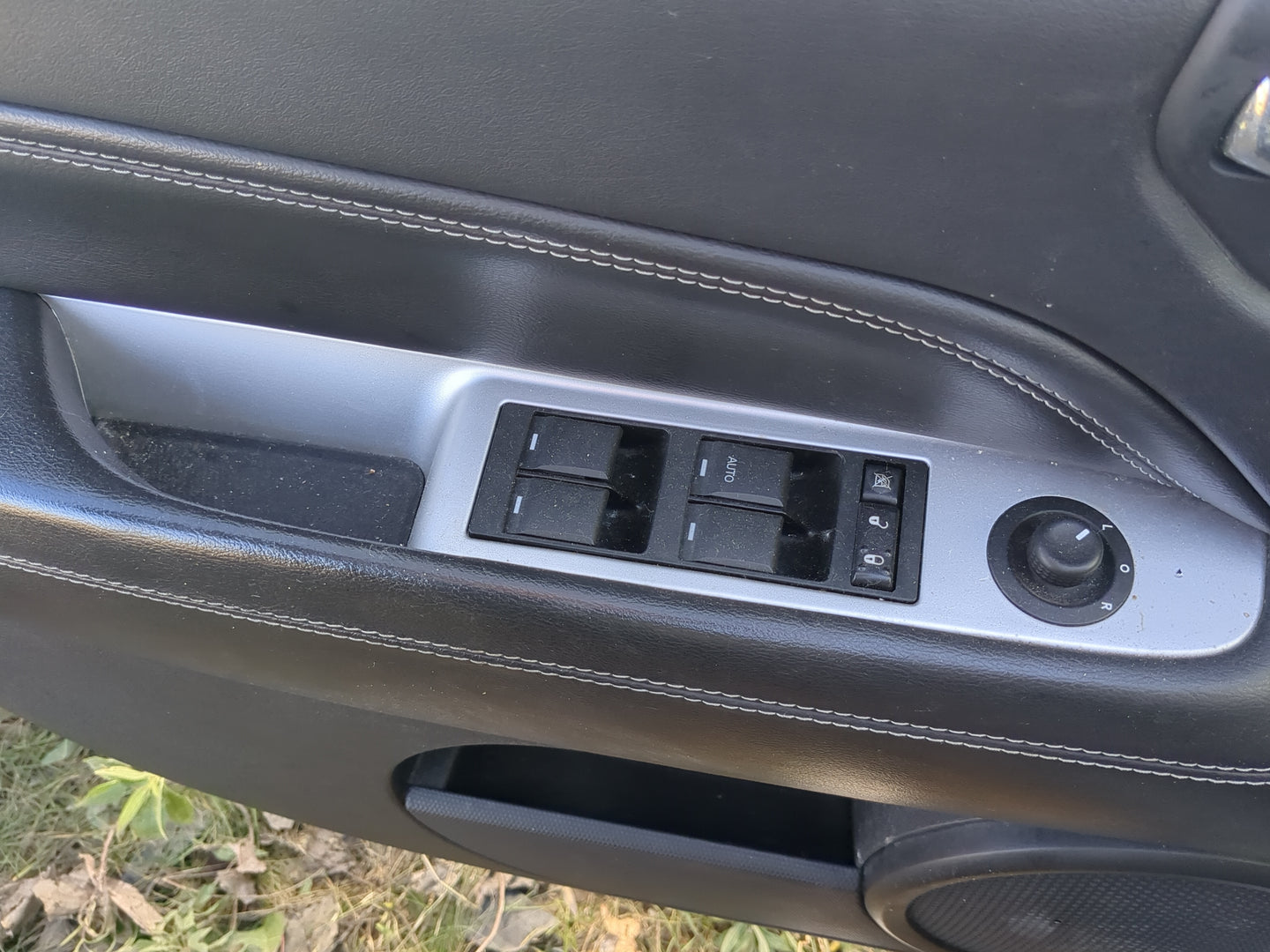2014 Jeep Compass Master Power Window Switch Replacement Driver Side Left Fits OEM Used Auto Parts - Oemusedautoparts1.com
