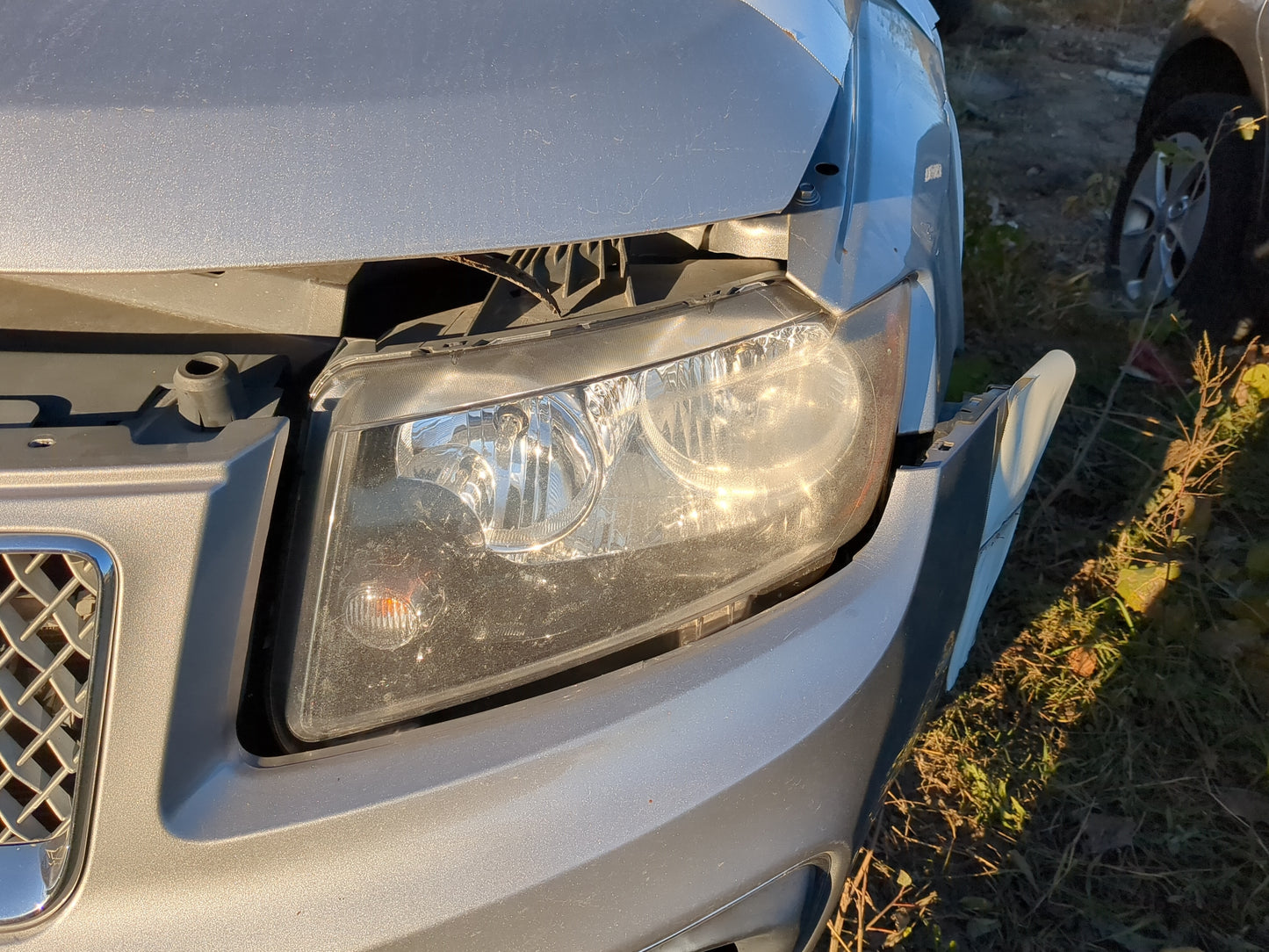 2011-2014 Jeep Compass Driver Left Oem Head Light Headlight Lamp - Oemusedautoparts1.com