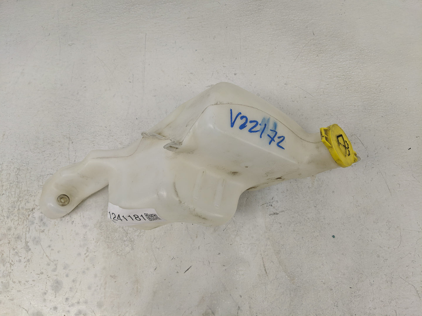 Jeep Compass Windshield Washer Fluid Reservoir Bottle Oem - Oemusedautoparts1.com