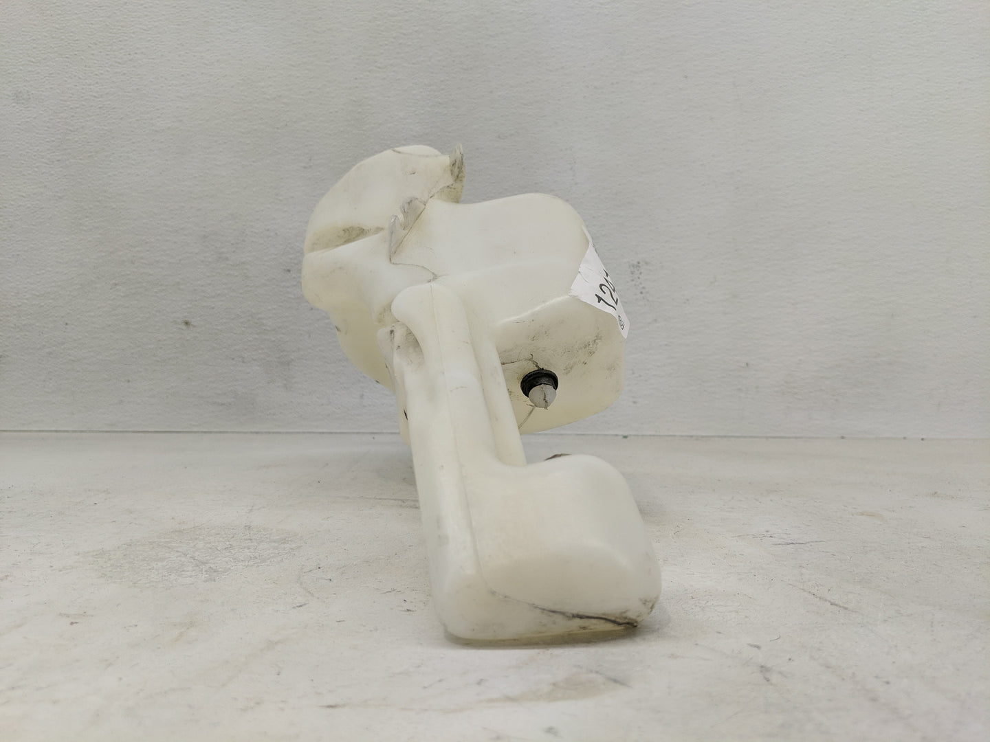 Jeep Compass Windshield Washer Fluid Reservoir Bottle Oem - Oemusedautoparts1.com