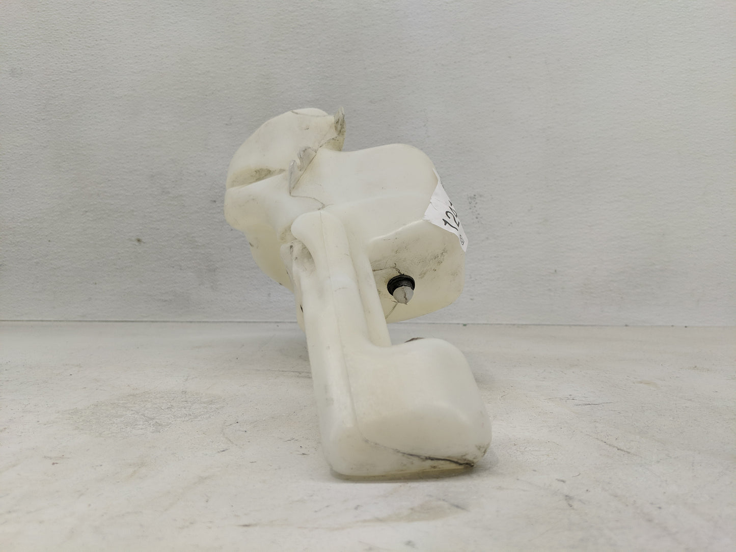 Jeep Compass Windshield Washer Fluid Reservoir Bottle Oem - Oemusedautoparts1.com
