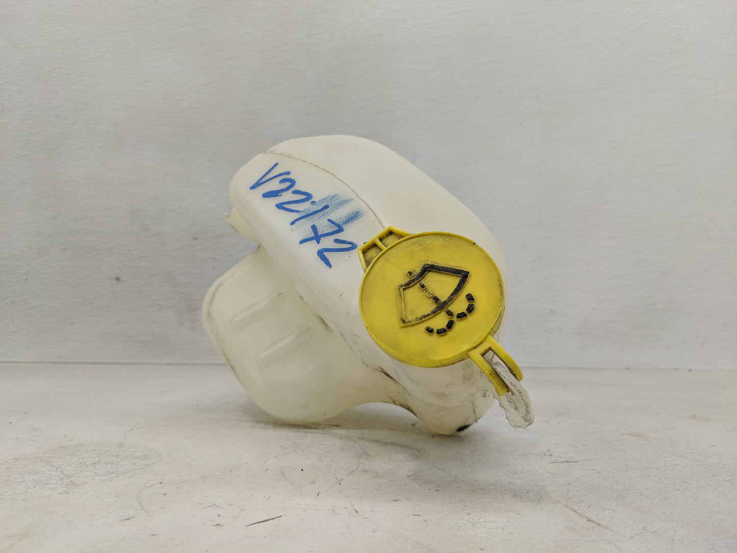 Jeep Compass Windshield Washer Fluid Reservoir Bottle Oem - Oemusedautoparts1.com