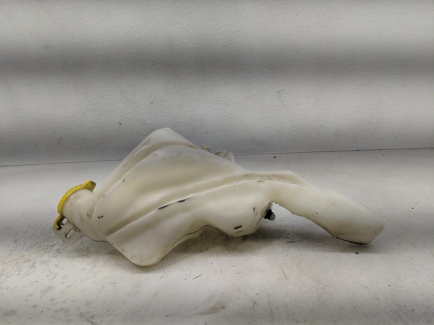 Jeep Compass Windshield Washer Fluid Reservoir Bottle Oem - Oemusedautoparts1.com