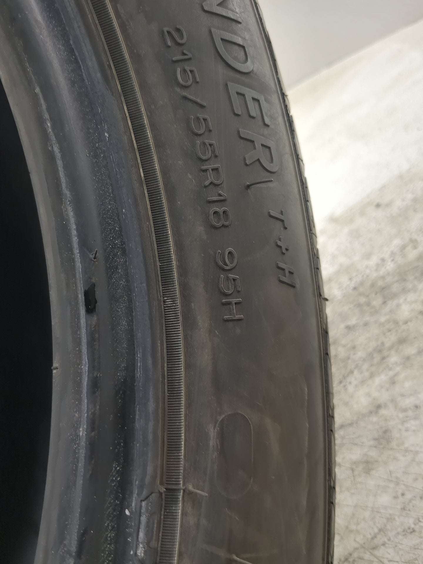 Used Tire 215/55R18 MICELIN DEFENDER T+H 95H - Tread Depth 9/32 - Oemusedautoparts1.com