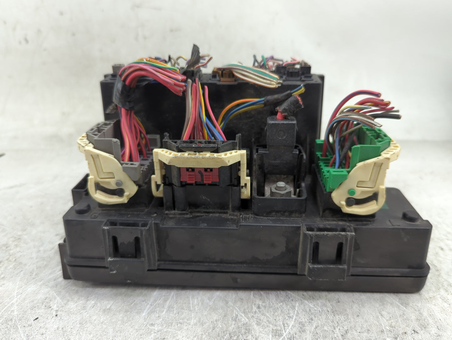 2011-2014 Jeep Compass Fusebox Fuse Box Relay Module Tipm P04692343af - Oemusedautoparts1.com
