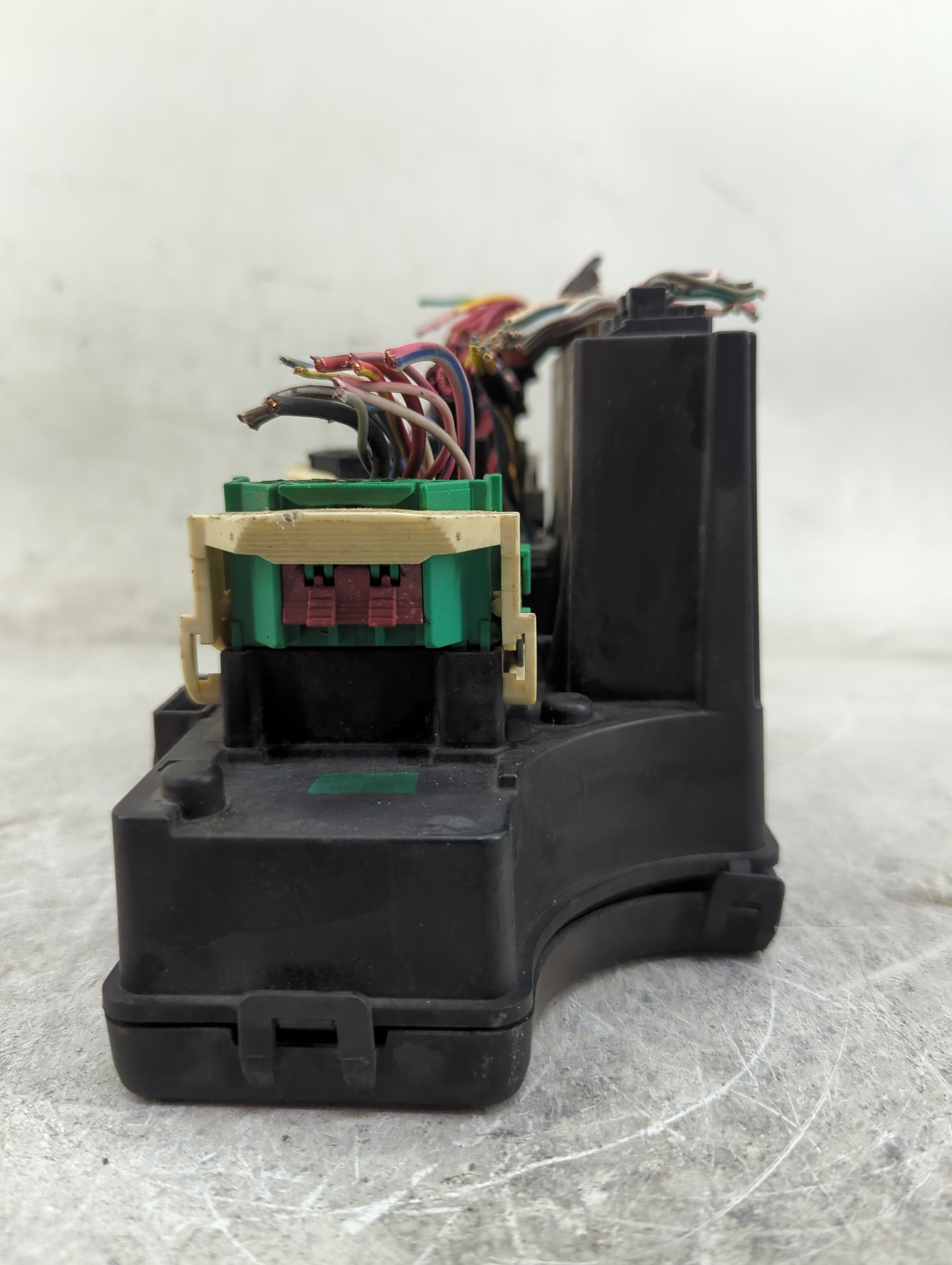 2011-2014 Jeep Compass Fusebox Fuse Box Relay Module Tipm P04692343af - Oemusedautoparts1.com