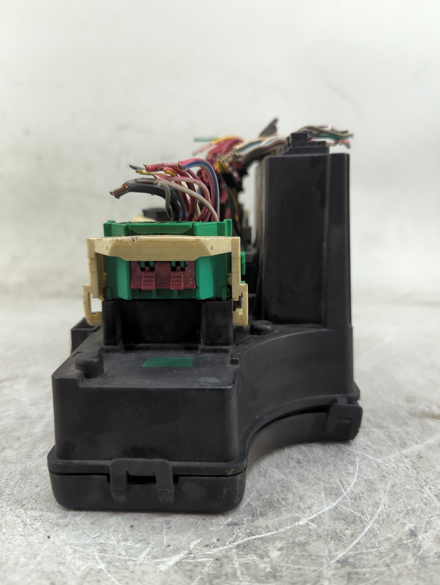 2011-2014 Jeep Compass Fusebox Fuse Box Relay Module Tipm P04692343af - Oemusedautoparts1.com