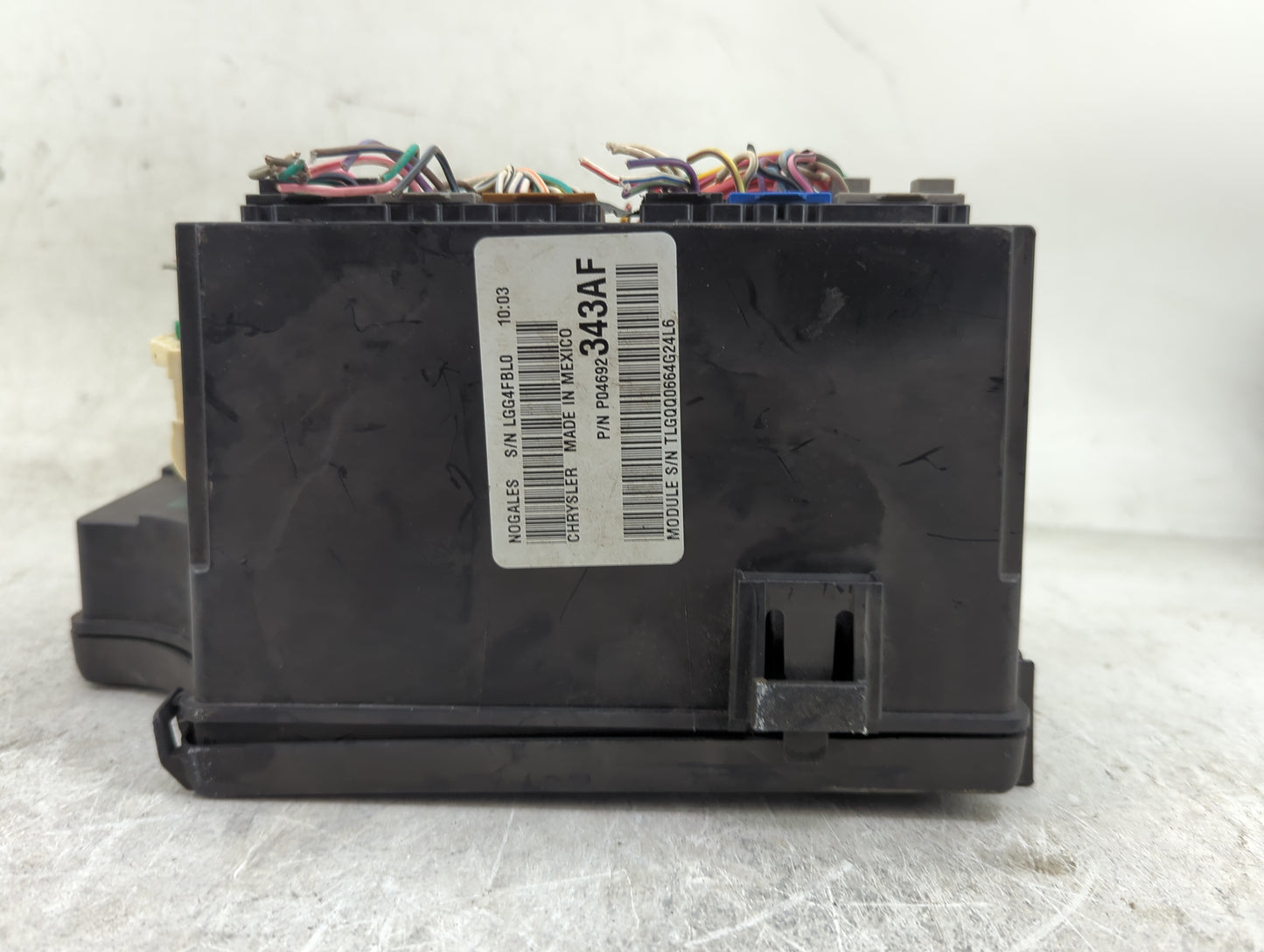 2011-2014 Jeep Compass Fusebox Fuse Box Relay Module Tipm P04692343af - Oemusedautoparts1.com