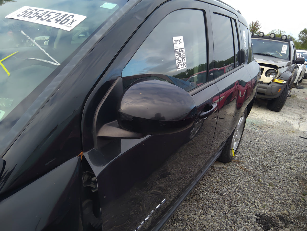 2014 Jeep Compass Driver Side View Mirror - Left Door Mirror OEM Used - Oemusedautoparts1.com