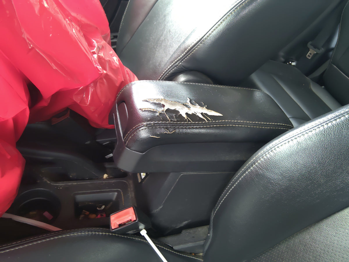 2011-2017 Jeep Compass Center Floor Console Fits Fits 2011 2012 2013 2014 2015 2016 2017 OEM Used Auto Parts - Oemusedautopa